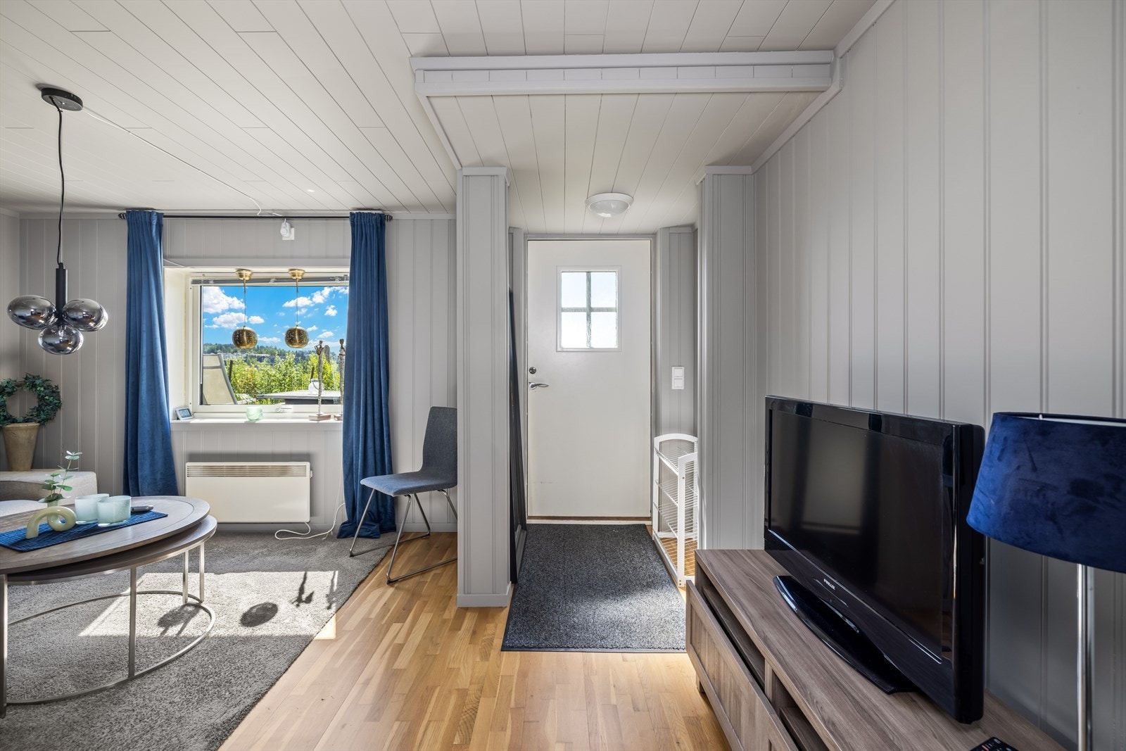 Hybel med egen inngang. Galleribilde