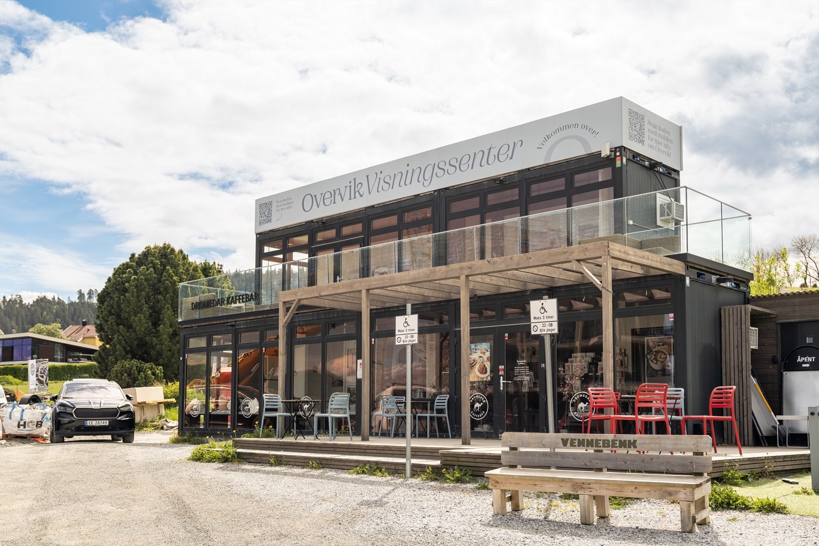 Området er godt lagt til rette for både store og små. På Overvik ligger også Dromedar café med kanskje byens beste kaffe. Galleribilde