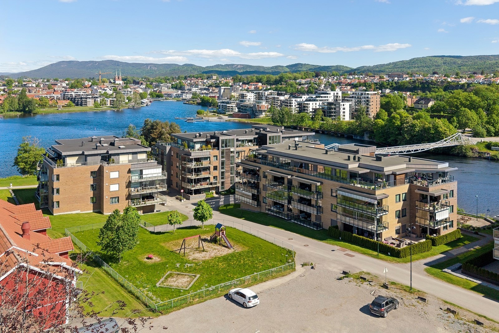 Her bor du med umiddelbar nærhet til flotte turmuligheter rundt Hjellevannet. Galleribilde