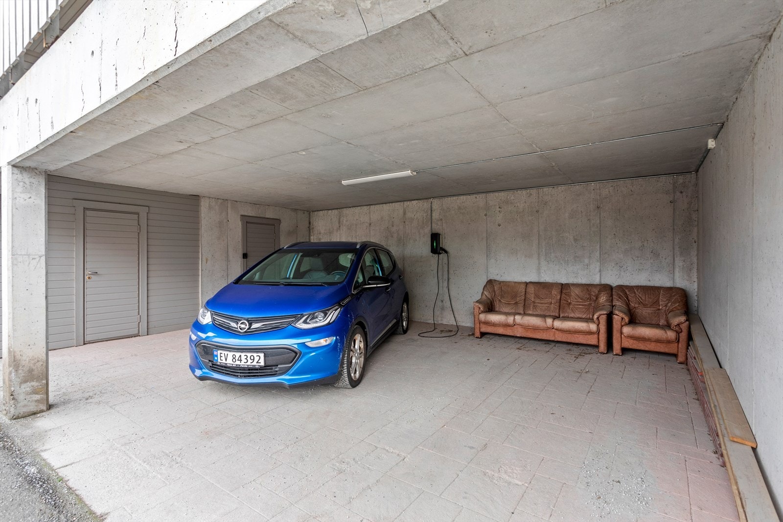 Leilegheita disponera også 1 parkeringsplass i underetg. i felles carport. Galleribilde