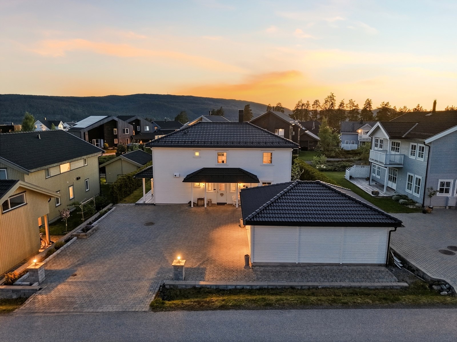 God plass til parkering på egen tomt. Galleribilde