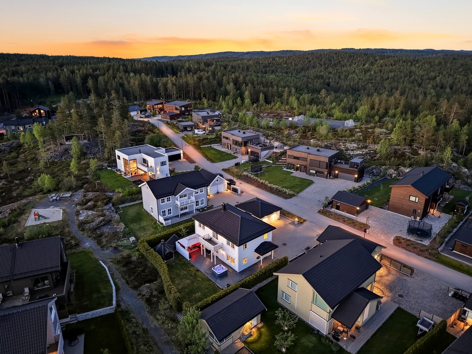 Nærområdet byr på nærhet til skog og turområder. Galleribilde
