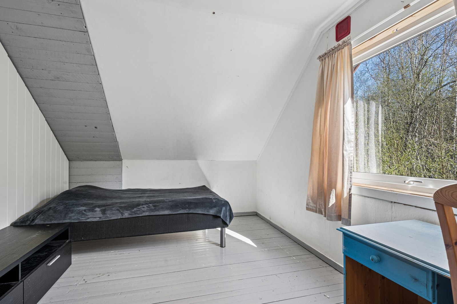 Soverommene på loftet har malte tregulv. Galleribilde