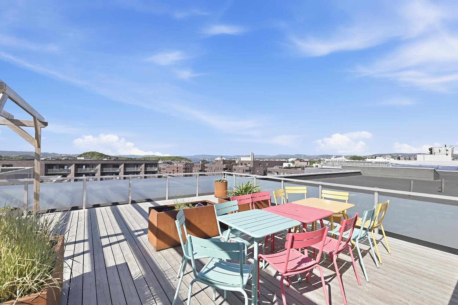 Felles takterrasse med gode solforhold Galleribilde