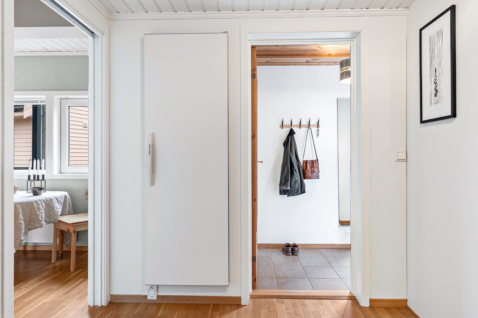 Integrert kjølerom nær kjøkkenet. Galleribilde