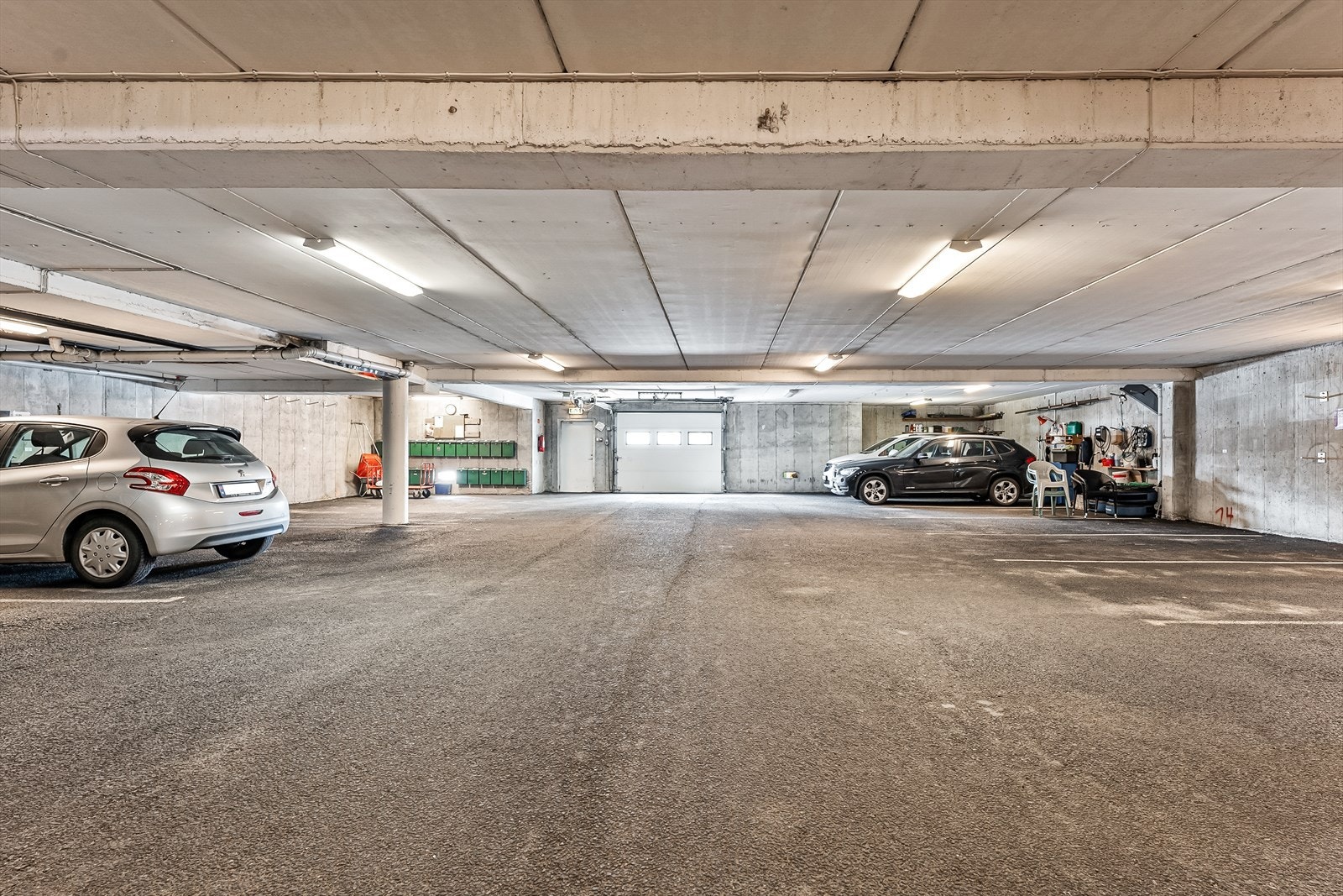 I tillegg til parkeringsplassen følger det med en ekstern bod på 12 m². Galleribilde