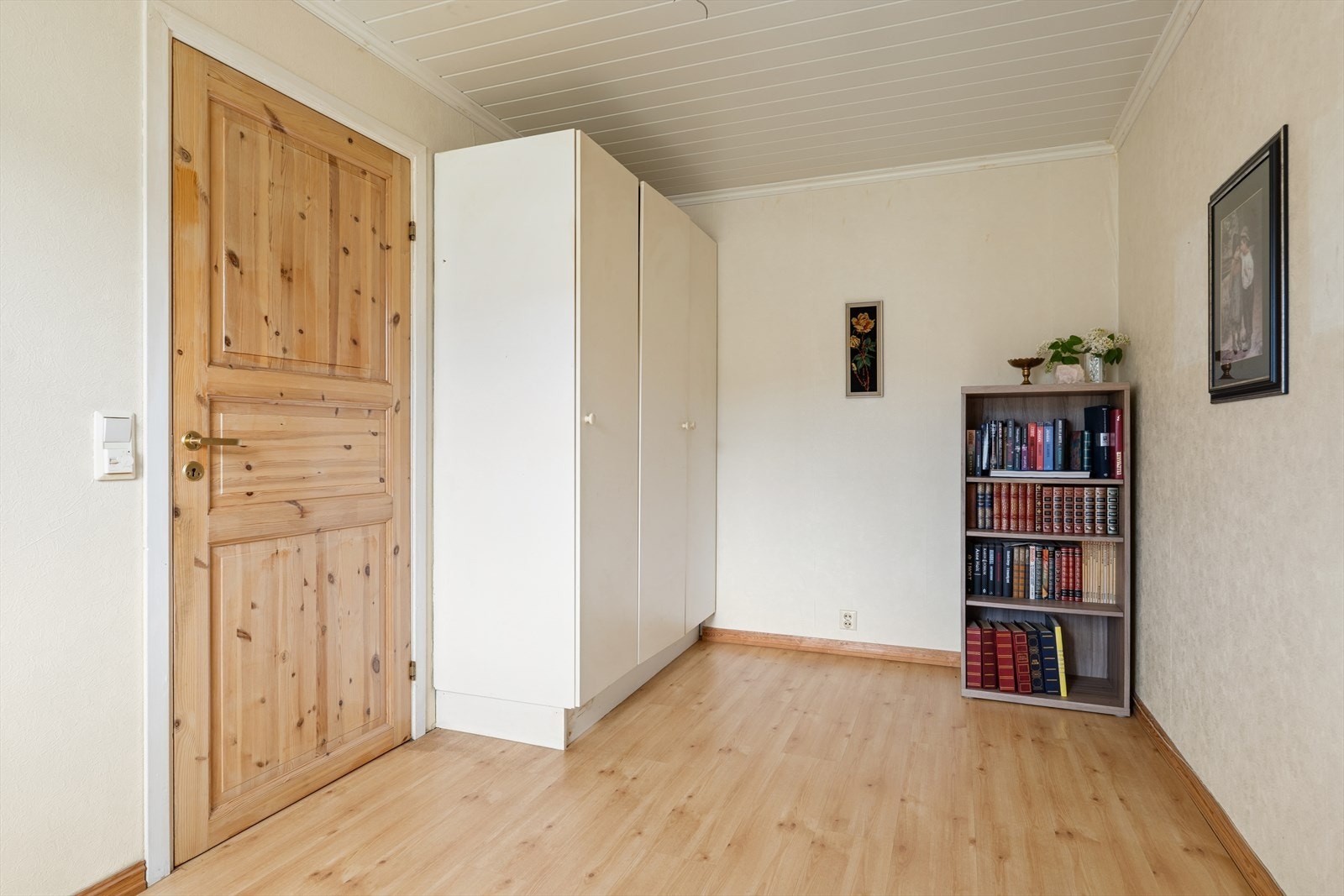 Her er det også plass for garderobeløsninger. Galleribilde