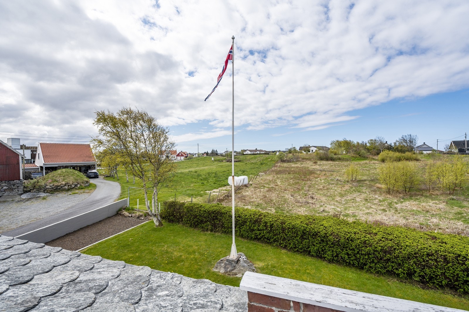 Fra veranda i loftsetasjen. Galleribilde