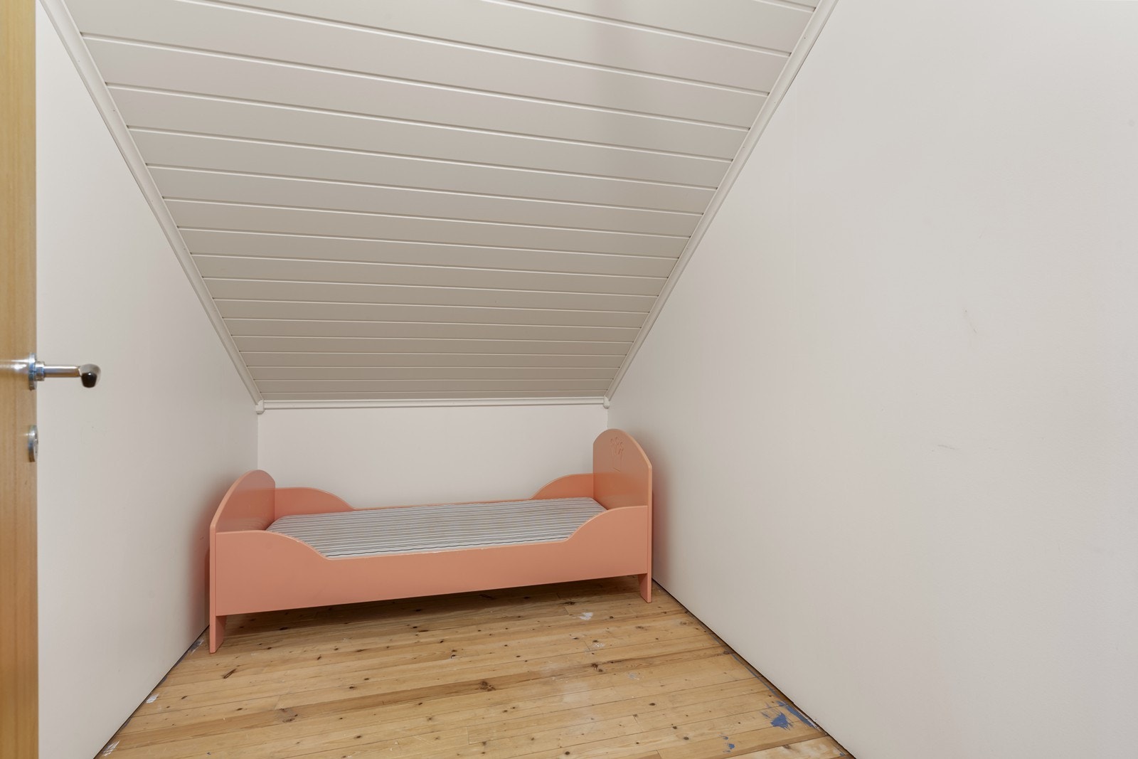 Bod i loftsetasjen. Galleribilde