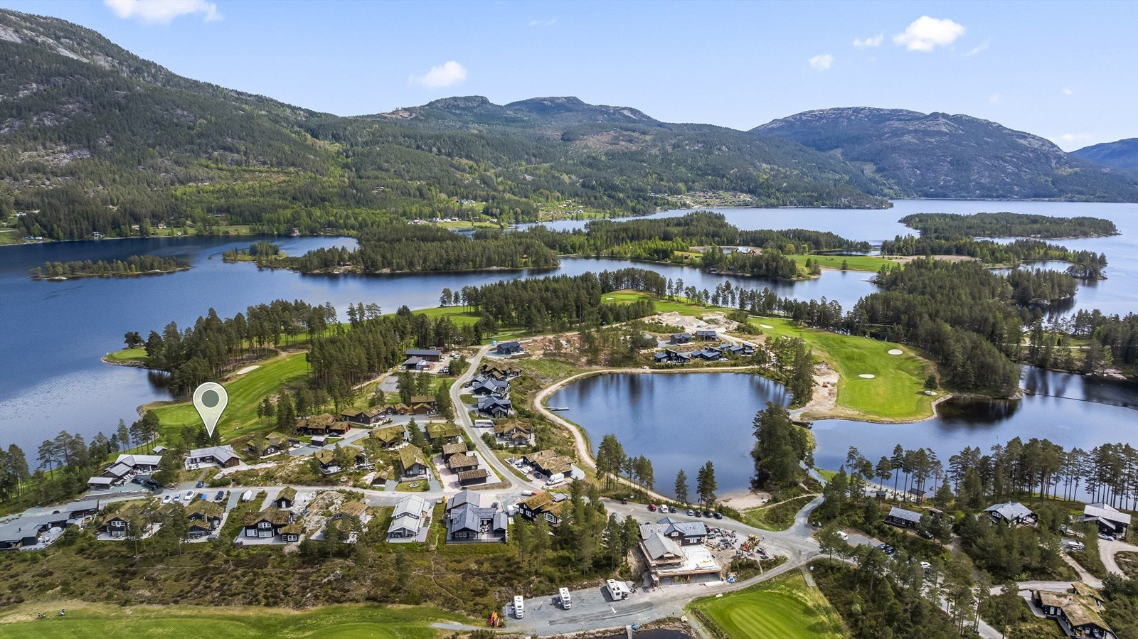 tillegg til golf, byr området på tennis og flotte badeplasser. Galleribilde