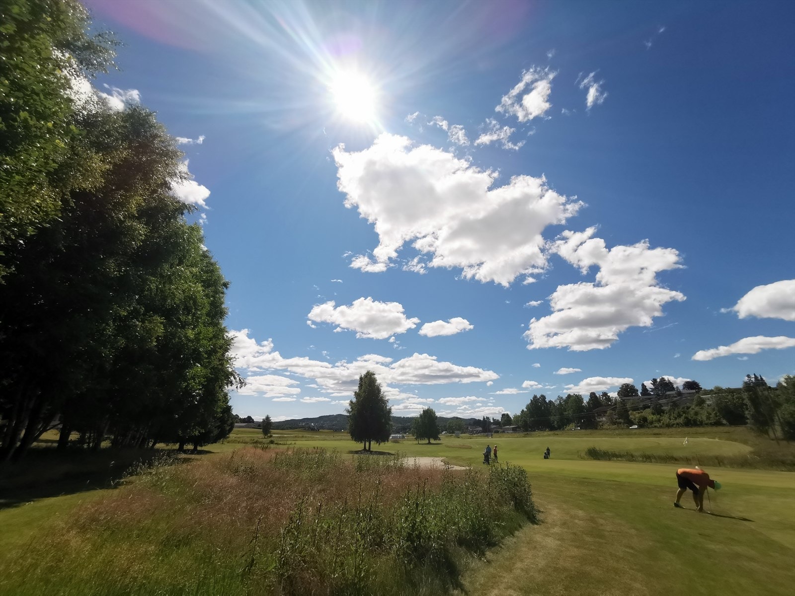 Banen er bygget om i 2003 og består nå av fire par 3 hull, fire par 4 hull samt ett par 5 hull. Terrenget er lett kupert, og bunkere og vannhinder er godt plassert. Galleribilde