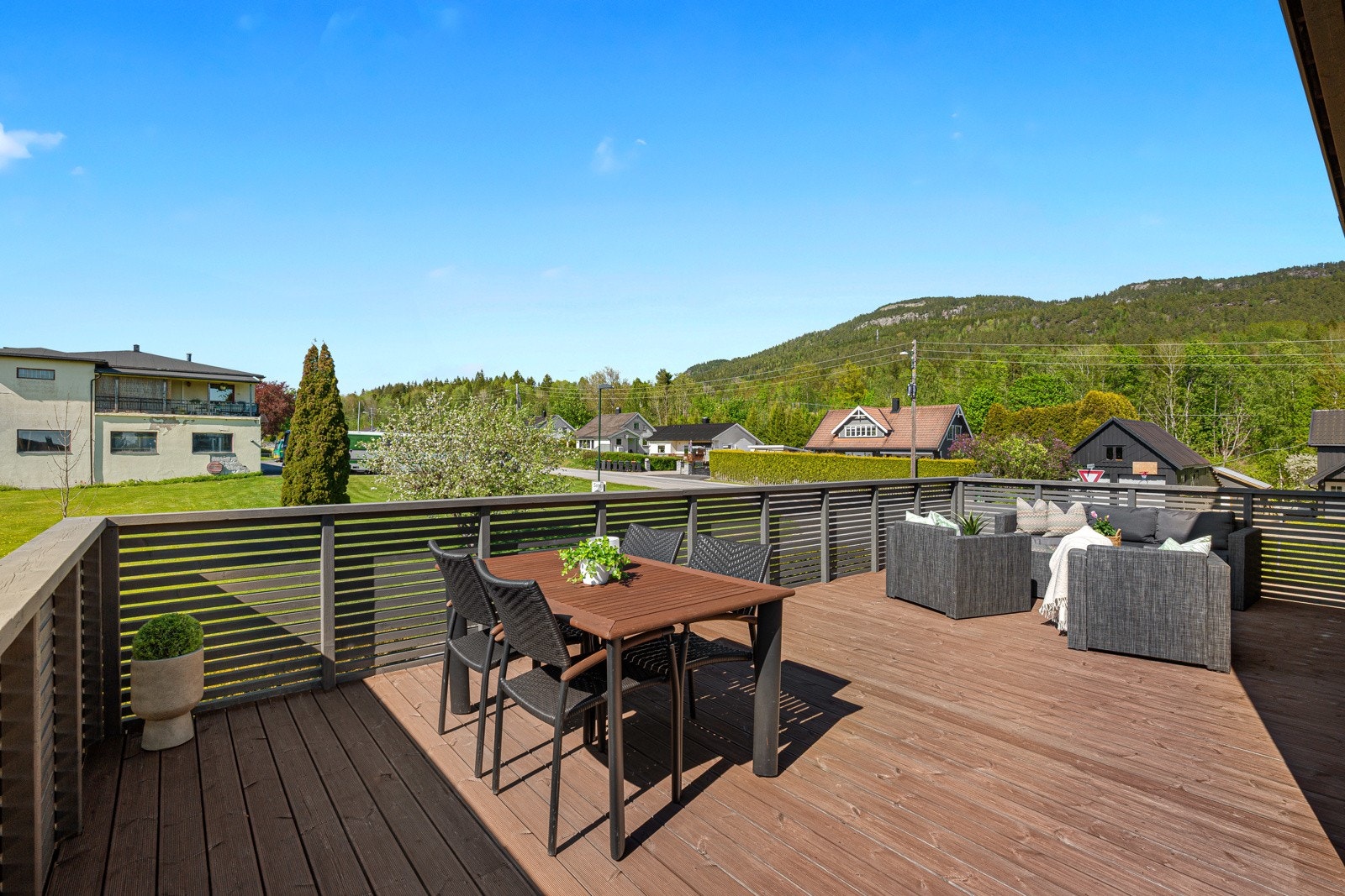 Her er det god plass til sittegrupper mm. Galleribilde