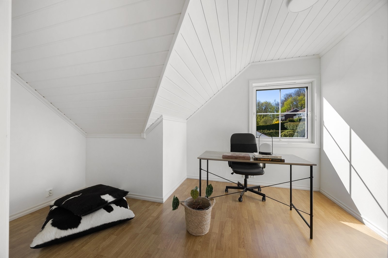 Rommet kan også innredes som et hjemmekontor. Galleribilde