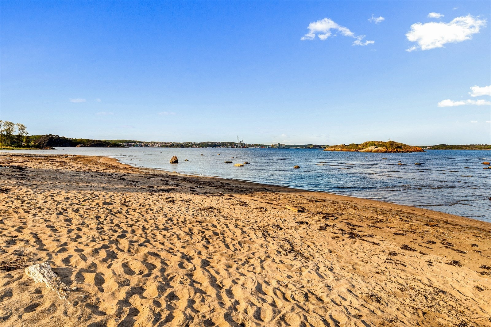 Utsikt inn mot Larvik Sentrum. Galleribilde