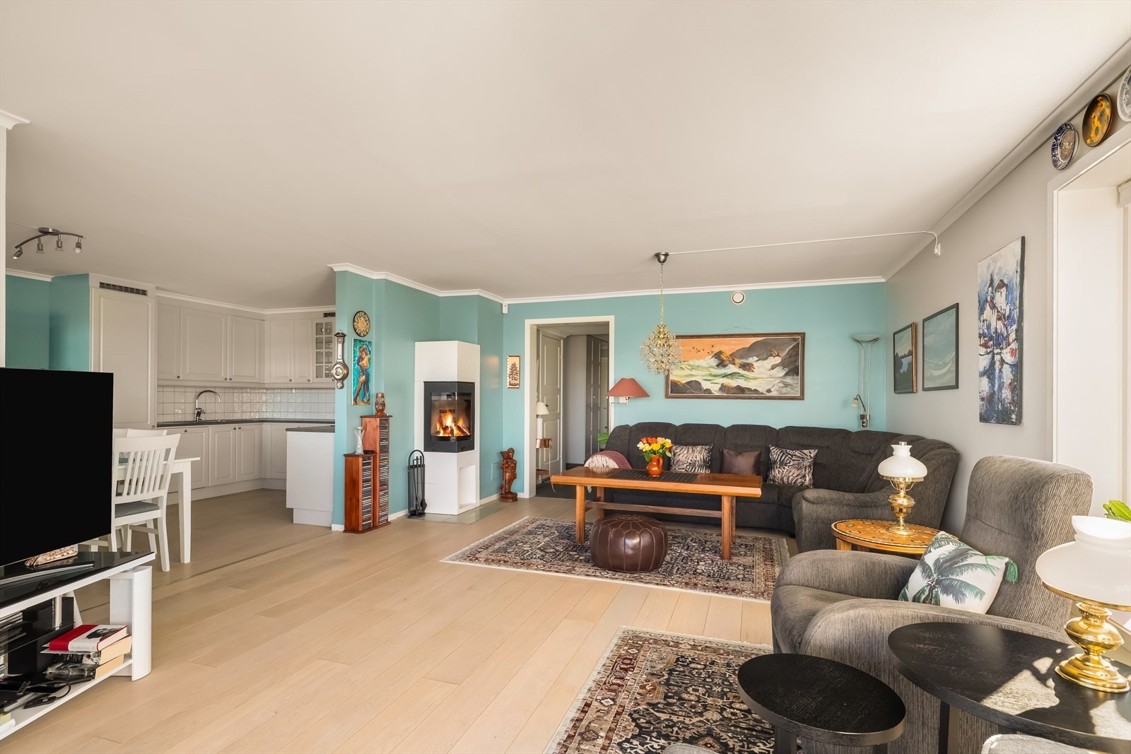 Effektiv vedovn i stuen. Galleribilde