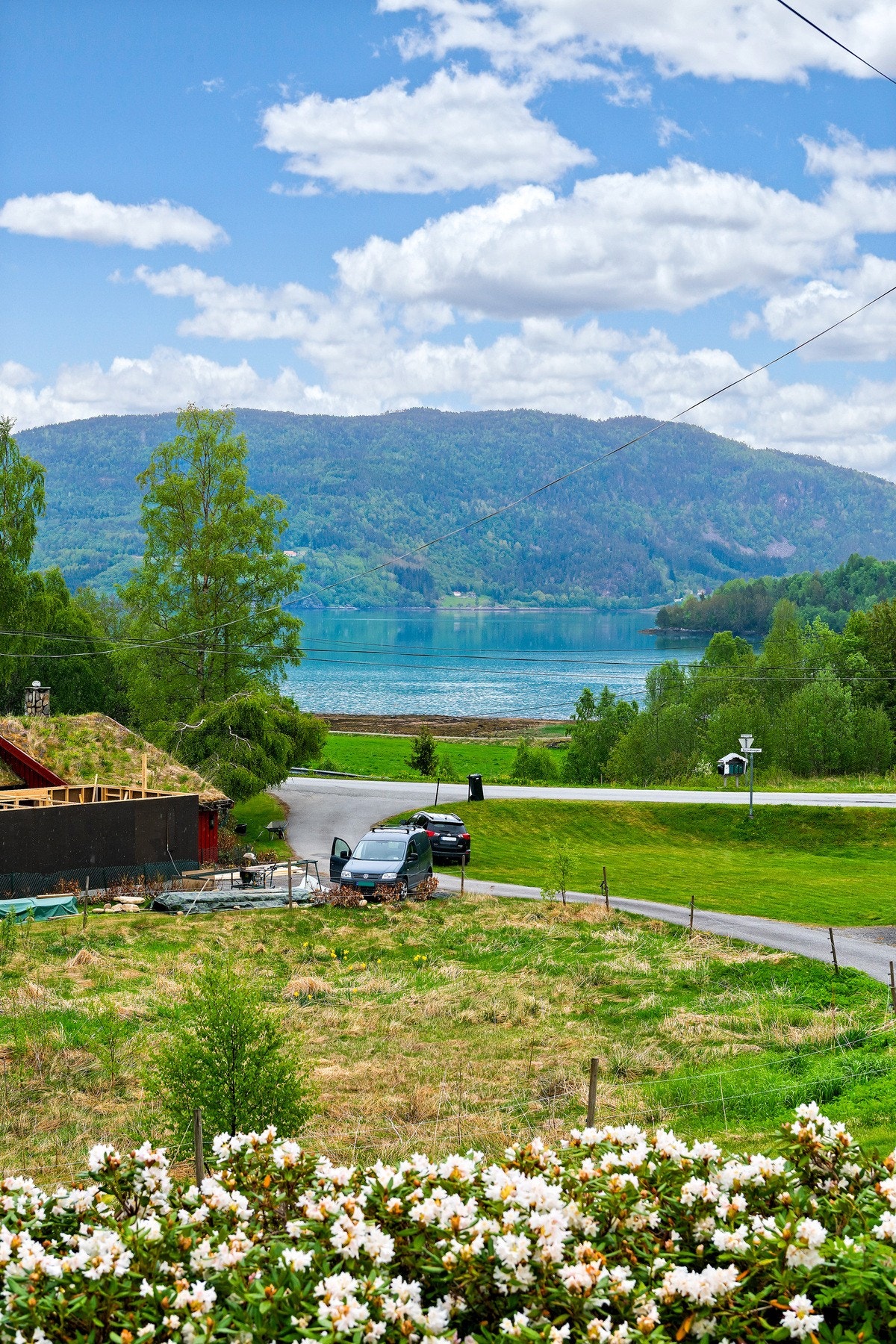 Nydelig utsiktmot Tingvollfjorden. Galleribilde