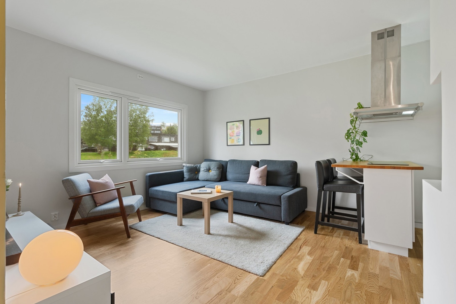 EiendomsMegler 1 v/Martin Nordmo har gleden av å ønske velkommen til en nydelig 2-roms andelsleilighet i Karolinerveien 3 C på Havstein. Foto: Krokstad & Nervik. Galleribilde