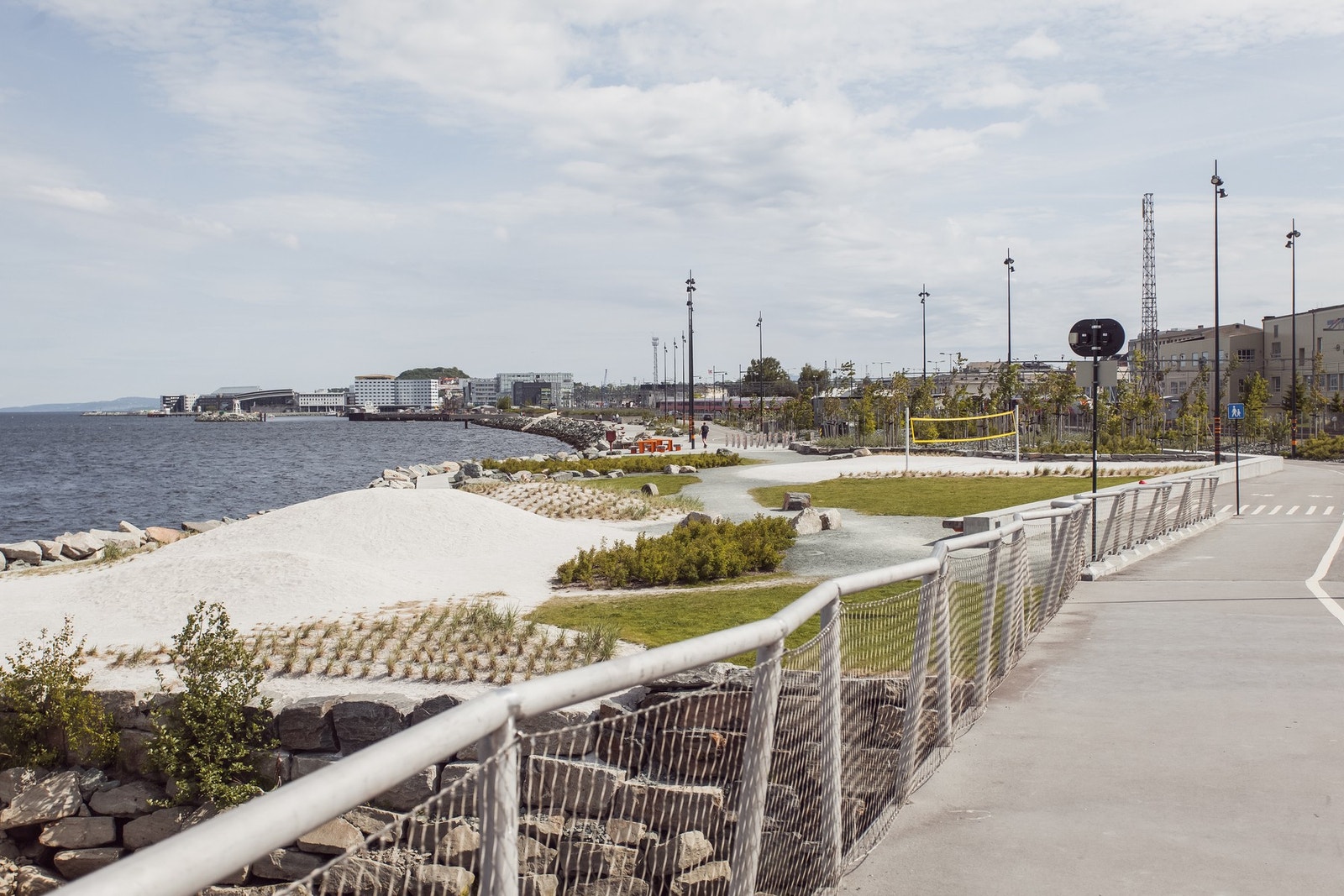Flotte turmuligeter langs den 5,3 km lange "Hjertepromenaden" som følger Nidelva og fjorden rundt hjertet av Midtbyen. Galleribilde