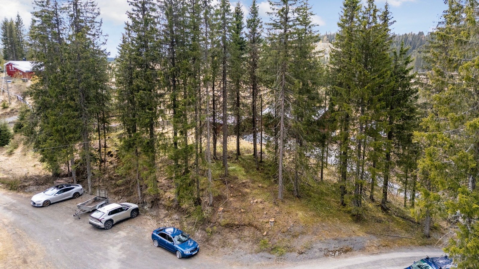 Granstunet Kjøpesenter og Smietorget på dette, kun en kort biltur på 15 minutter. GO- kart for hele familien ligger ABC-racing Gokart innen 20 minutter ved benyttelse av bil. Galleribilde