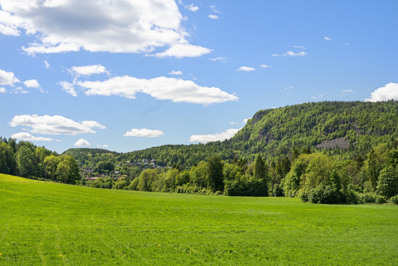 Flott beliggenhet med nydelig utsikt og lite innsyn! Galleribilde