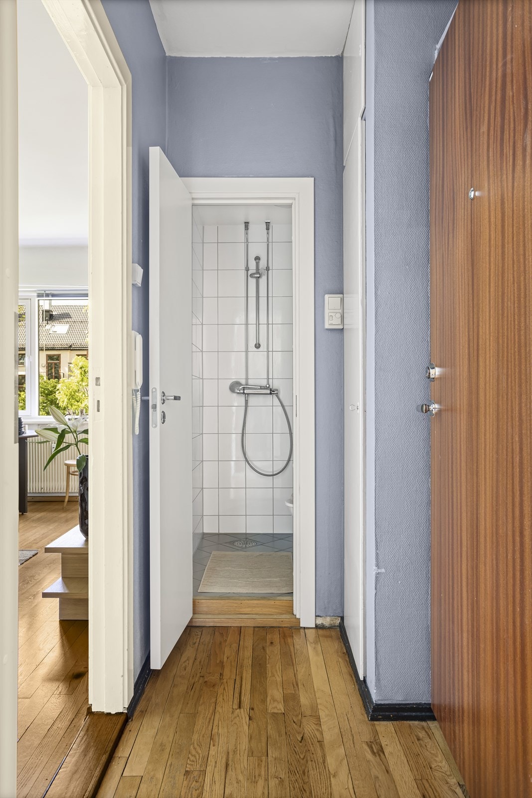 Inngang til badet fra entreen. Galleribilde