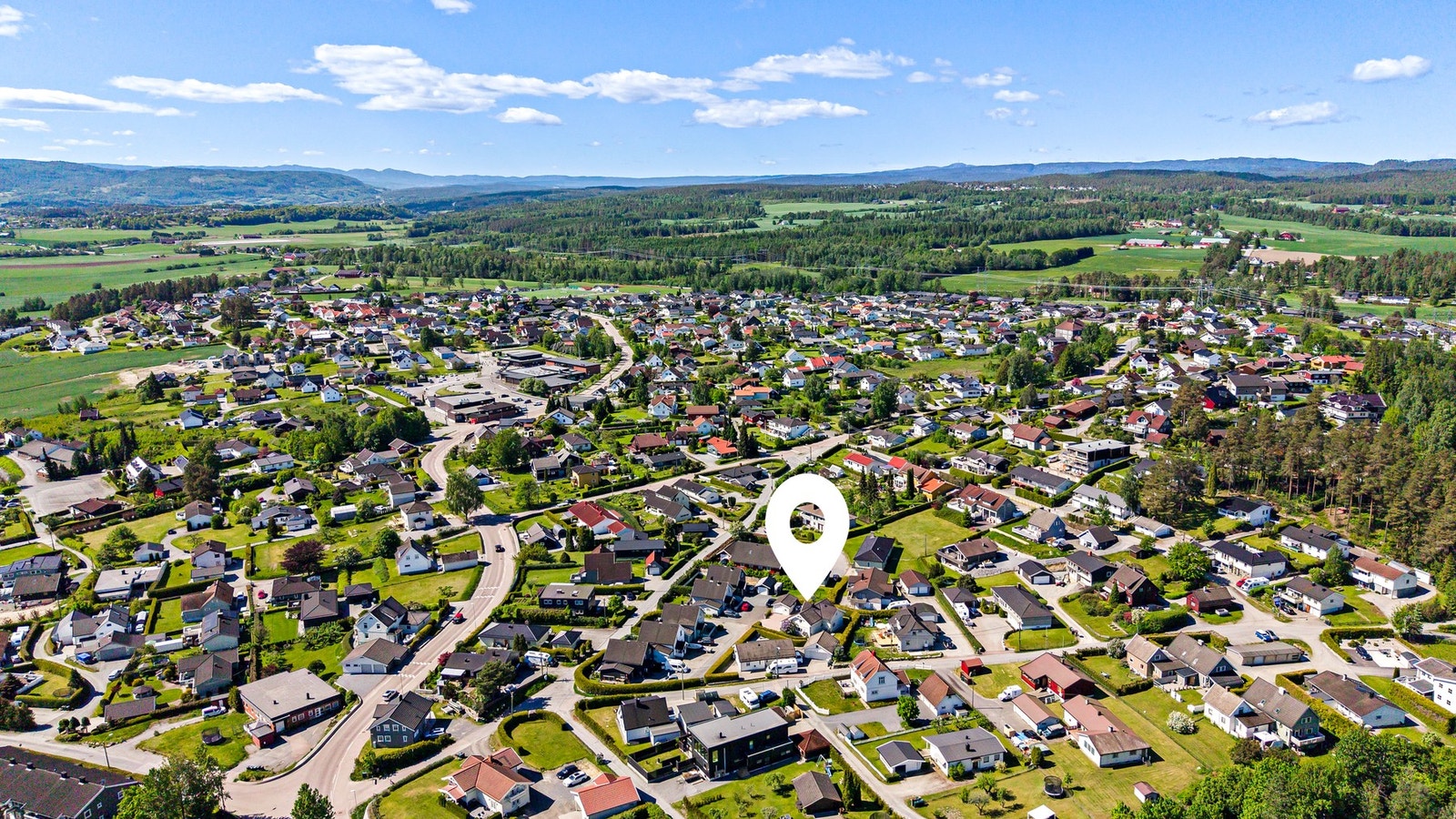 Området har også flotte turmuligheter i landlige omgivelser og skogsterreng, samt gode fiske- og bademuligheter i marka Galleribilde