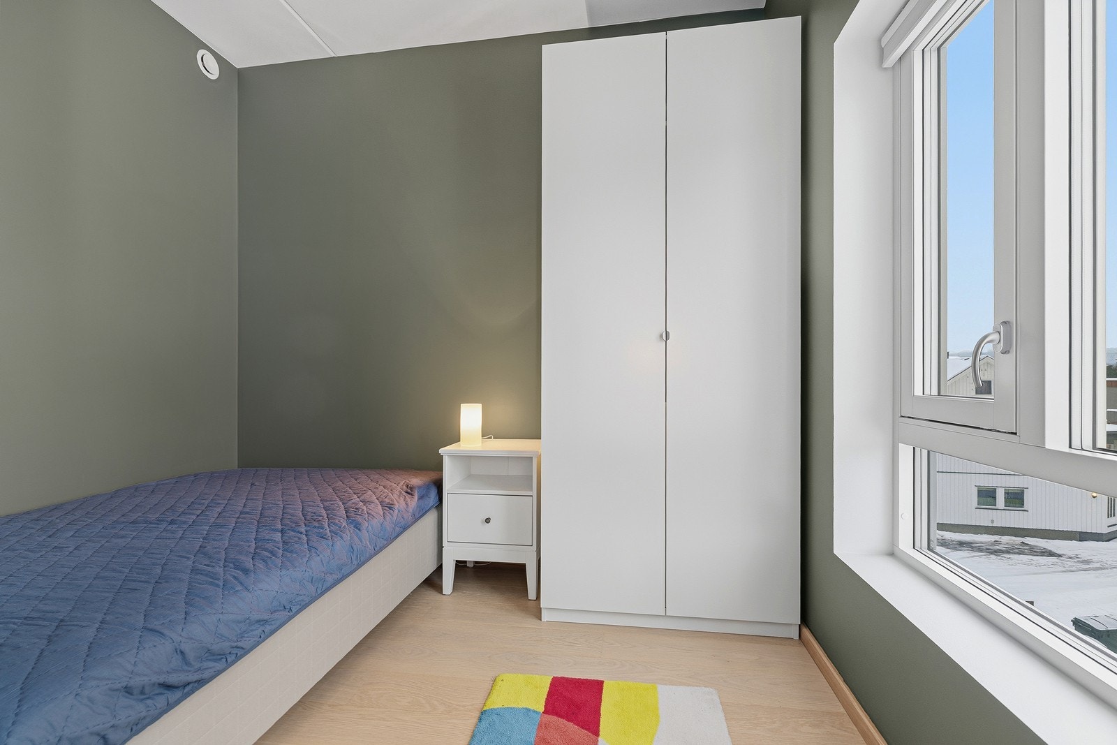 Rommet passer perfekt som gjesterom, barnerom eller kontor. Galleribilde