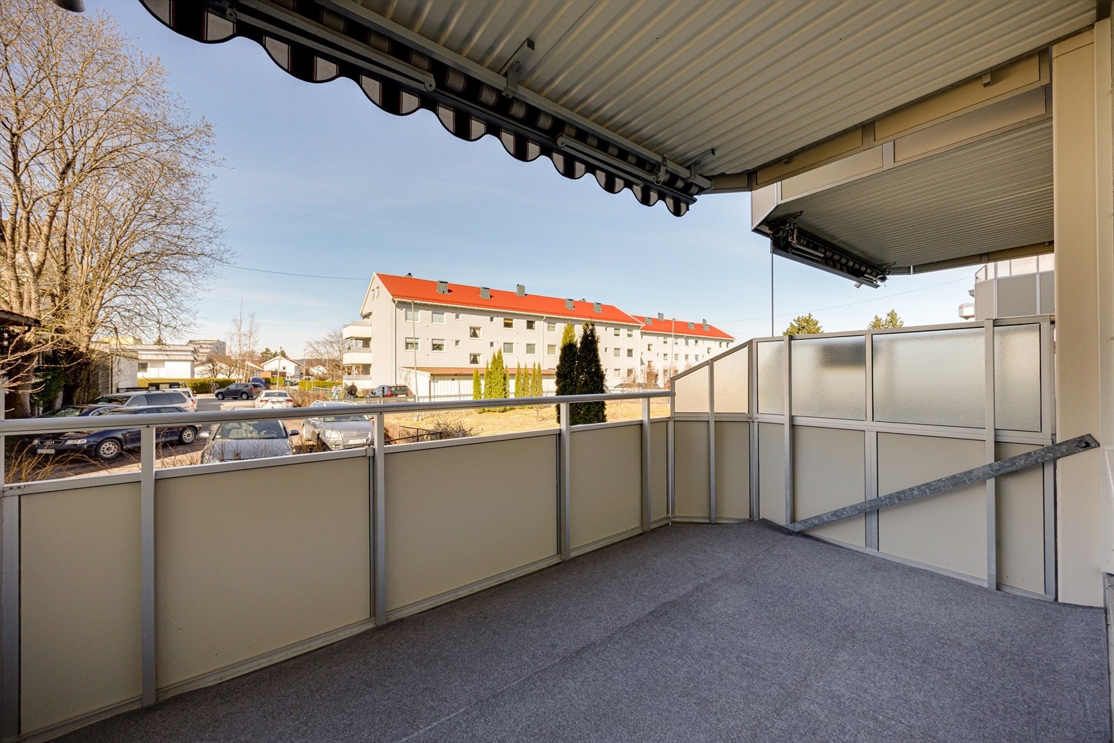 Med adkomst fra stuen er det tilgang på en flott solrik balkong på 8 kvm - vendt mot hyggelig bakgård. Galleribilde