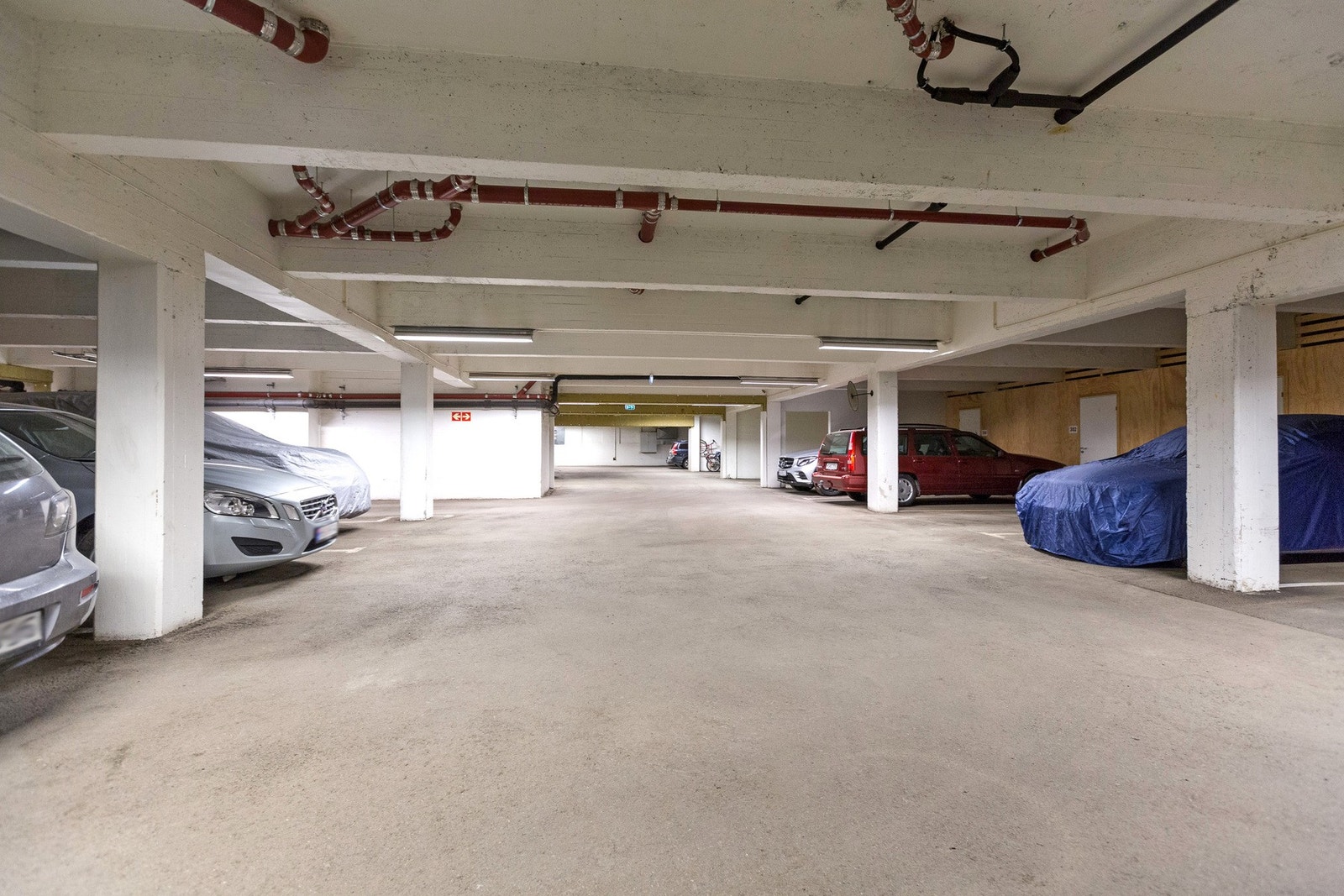 Det medfølger én parkeringsplass i felles garasjekjeller. Galleribilde