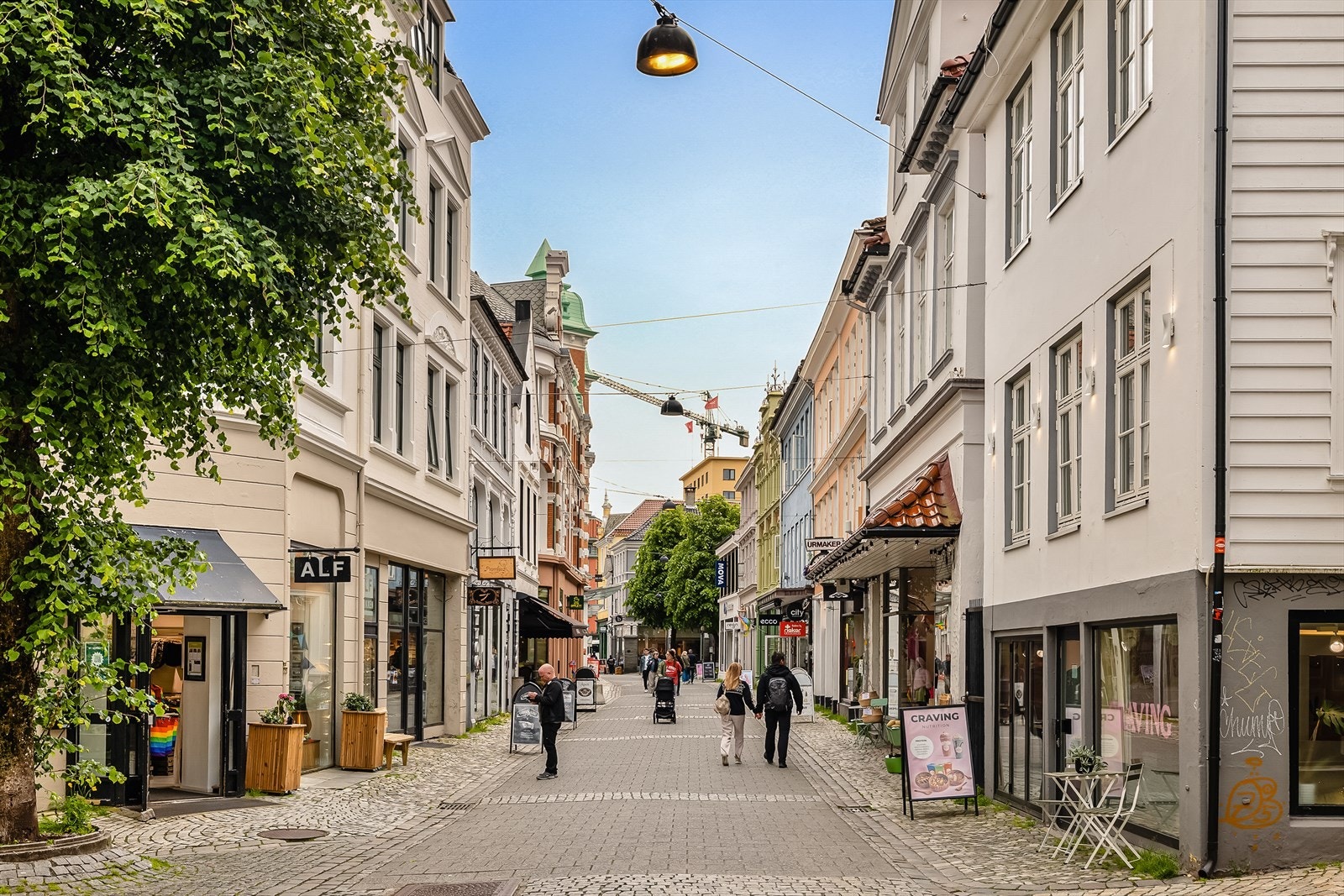 - Gågaten er perfekt for hyggelige spaserturer, enten du vil shoppe, spise ute eller nyte en luftetur - Galleribilde