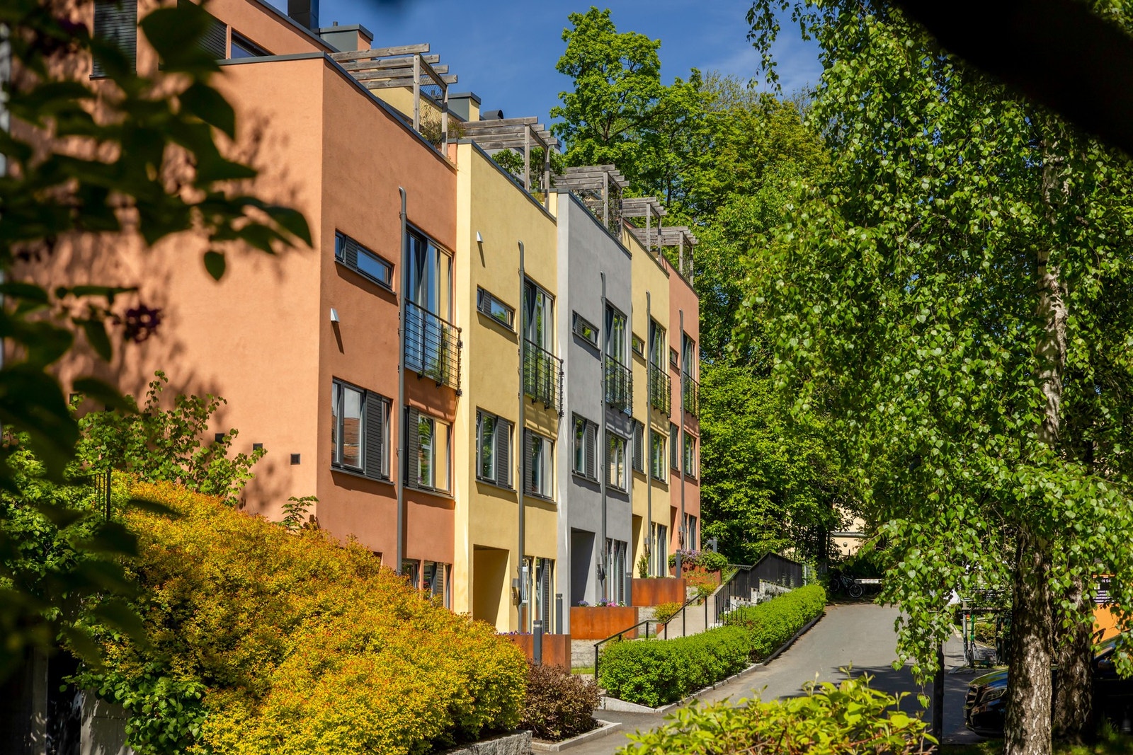 Arkitekt Ajas Mellbyes visjon var å designe townhousene i en stram stil Galleribilde