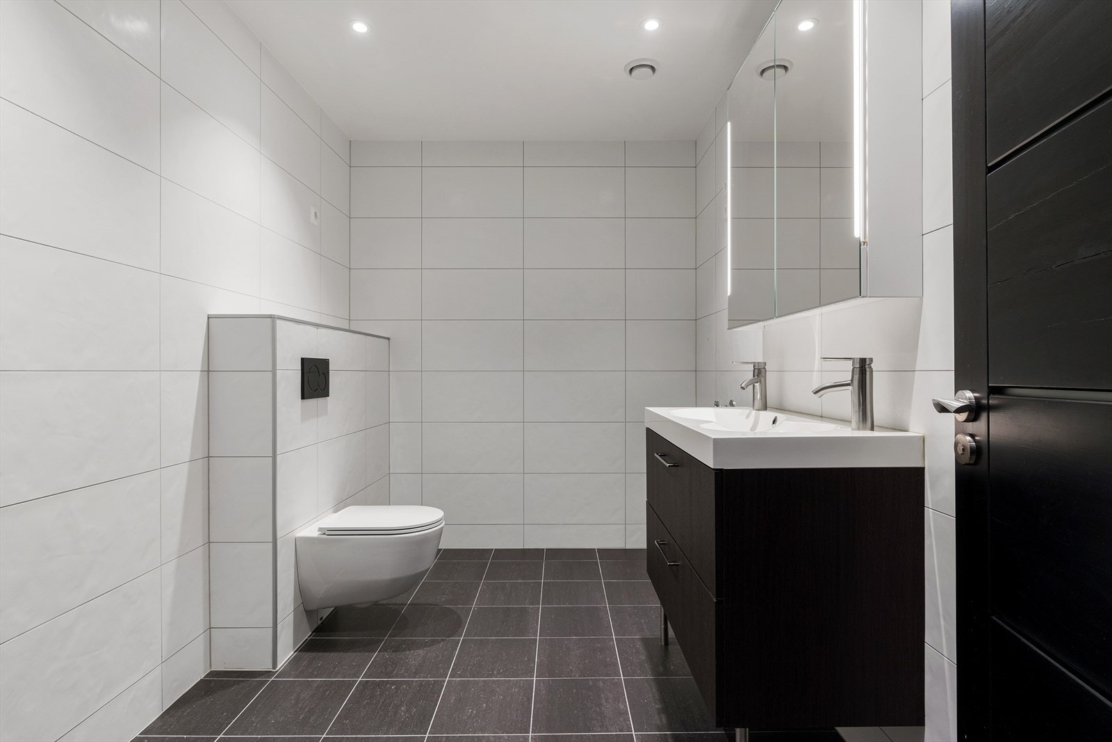 - Badet måler 6,6m² - Galleribilde