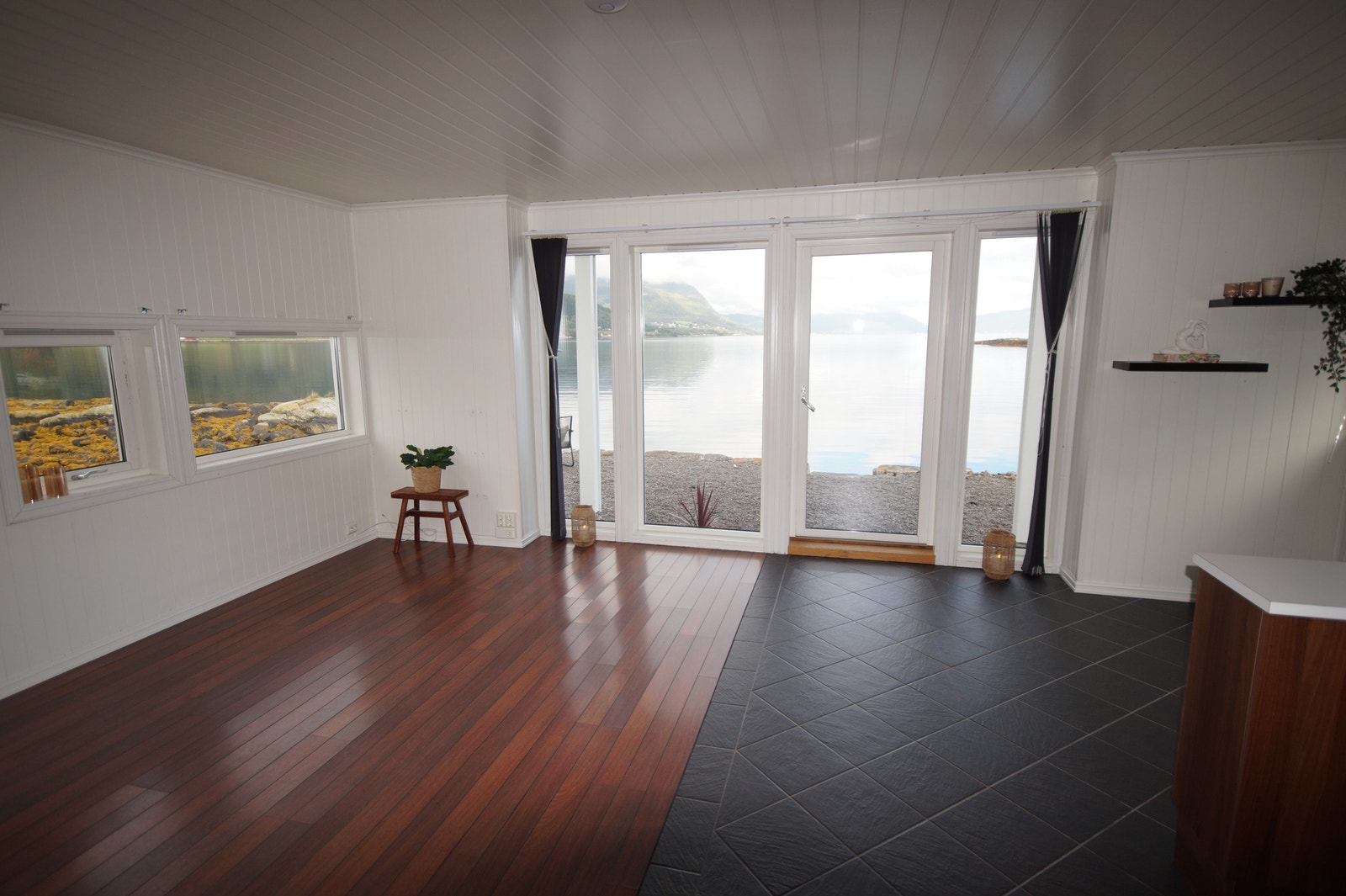 Stue nede Galleribilde