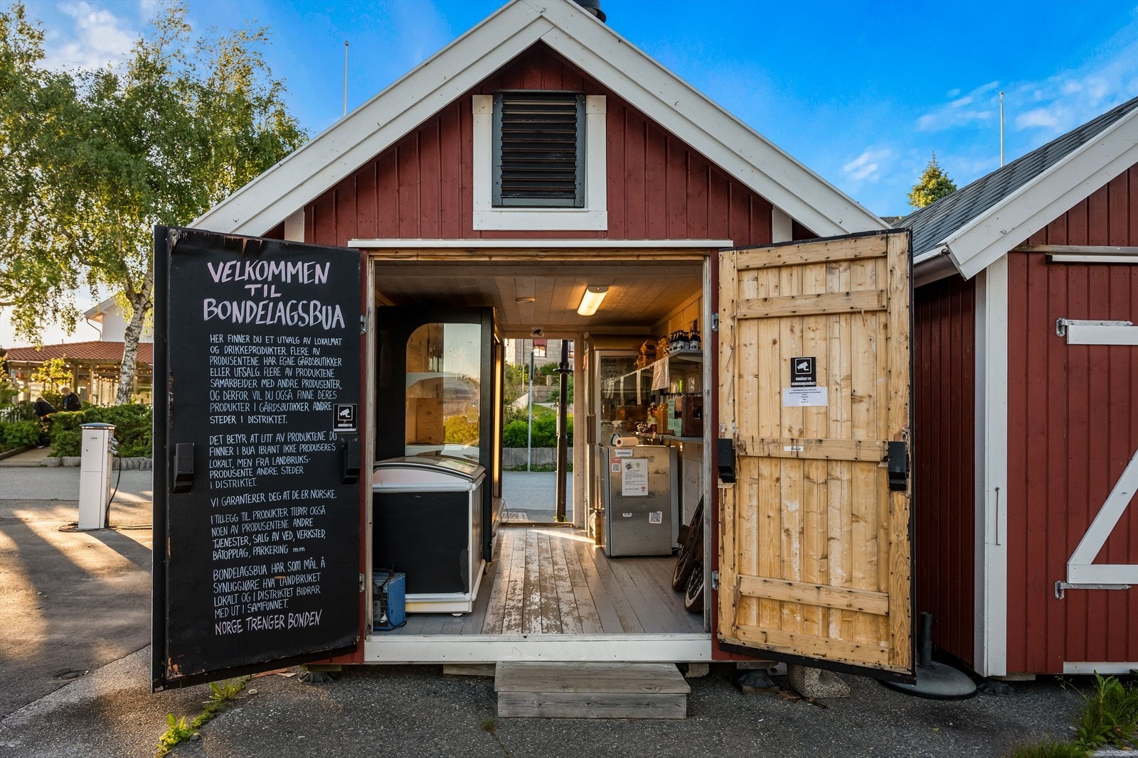 Nærområdet byr på lokale tilbud og en hyggelig atmosfære. Galleribilde