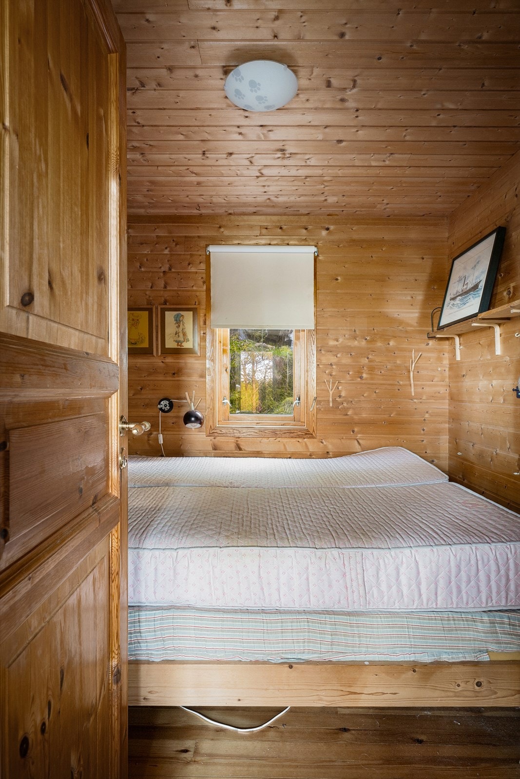 Soverom med plass til dobbeltseng. Galleribilde