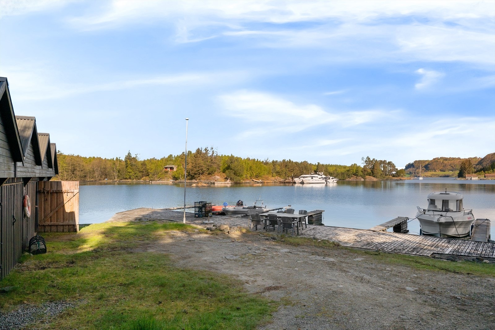 Bryggeområdet gir enkel tilgang til båtlivet. Galleribilde