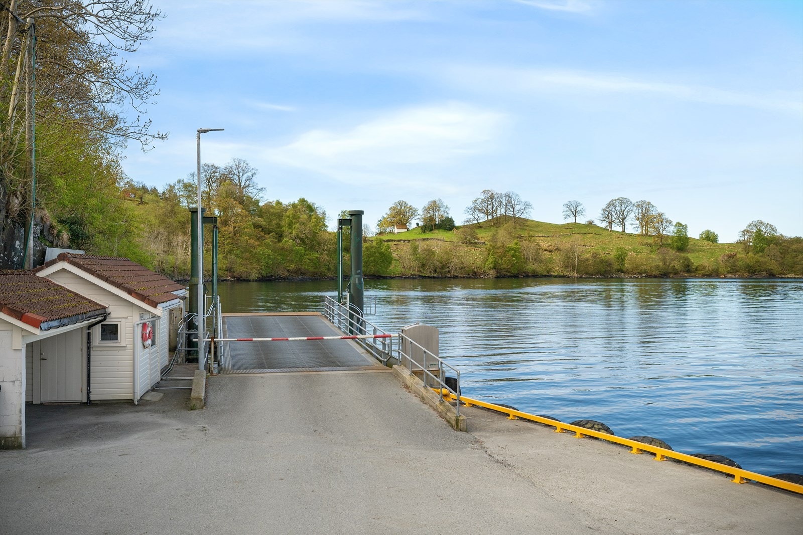 Området er knyttet sammen med fergeforbindelser. Galleribilde