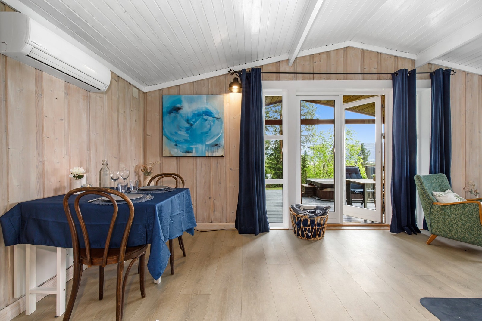 Spiseplass i stue Galleribilde