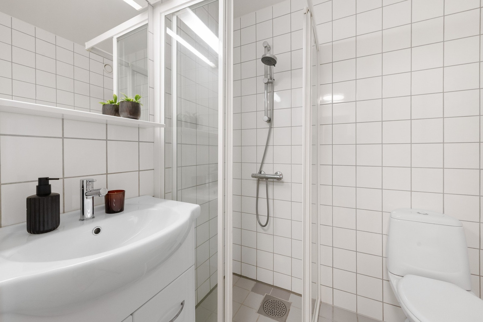 Det er elektriske varmekabler i gulvet. Galleribilde