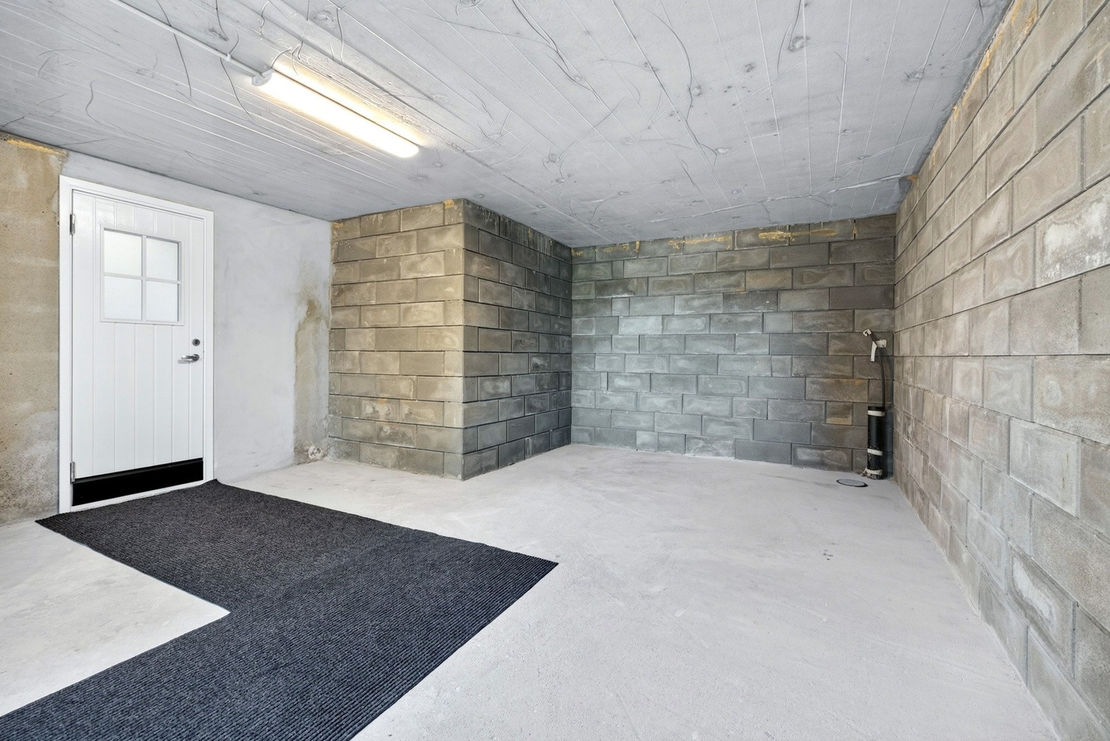 Stor bod med rikelig lagringsplass. Galleribilde