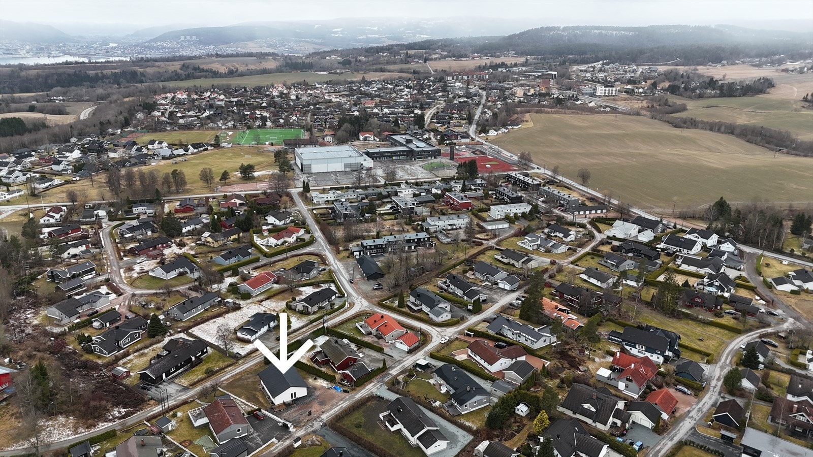 Dronebilde over nærområdet. Galleribilde