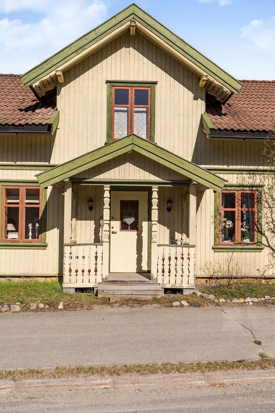 Særpreg og sjarm med utskjæringer. Galleribilde