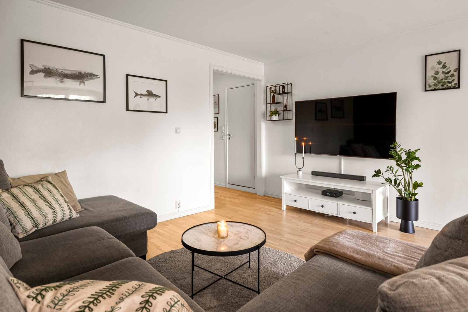 Her kan du nyte rolige kvelder med en god bok, se favorittserien eller samle venner og familie til hyggelige stunder Galleribilde