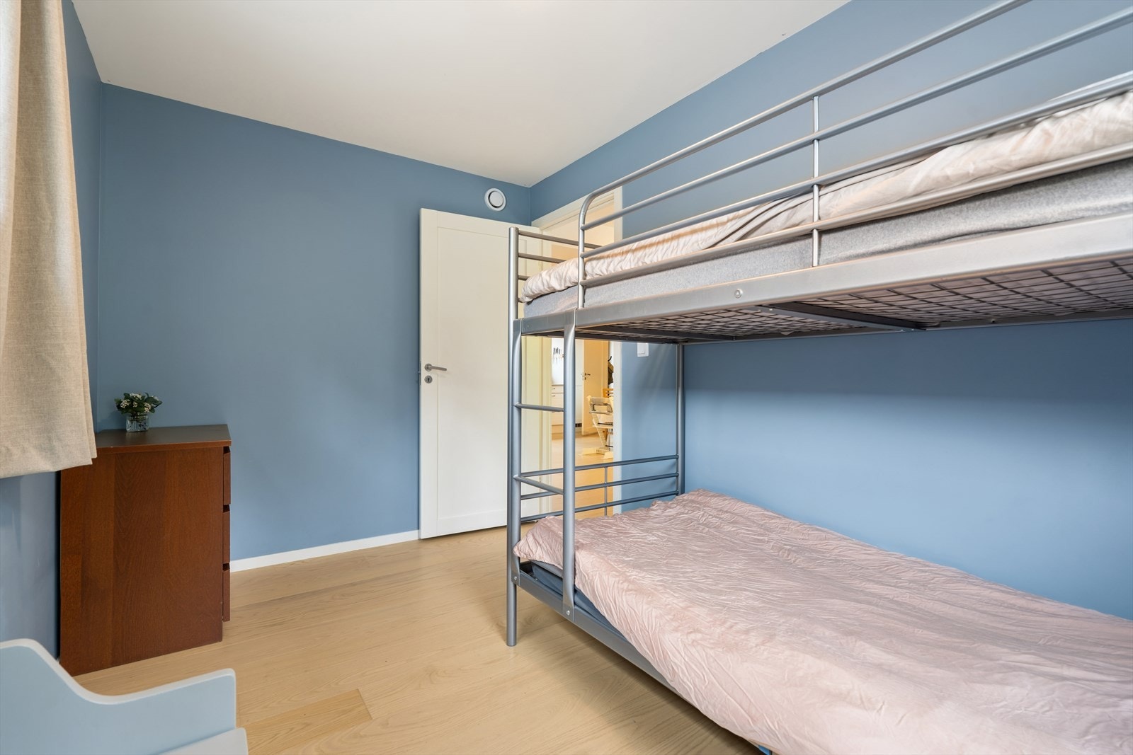 Rommet egner seg godt som barnerom, gjesterom eller kontor. Galleribilde