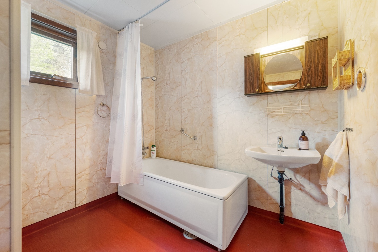 Bad 1.etg. med gulvvarme Galleribilde