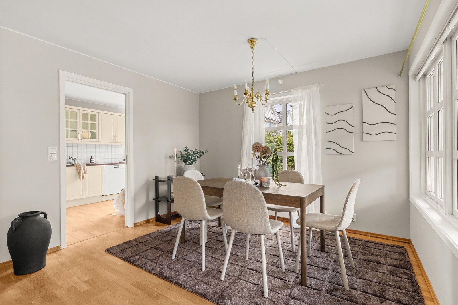 Her kan du enkelt innrede med langbord for større anledninger. Galleribilde