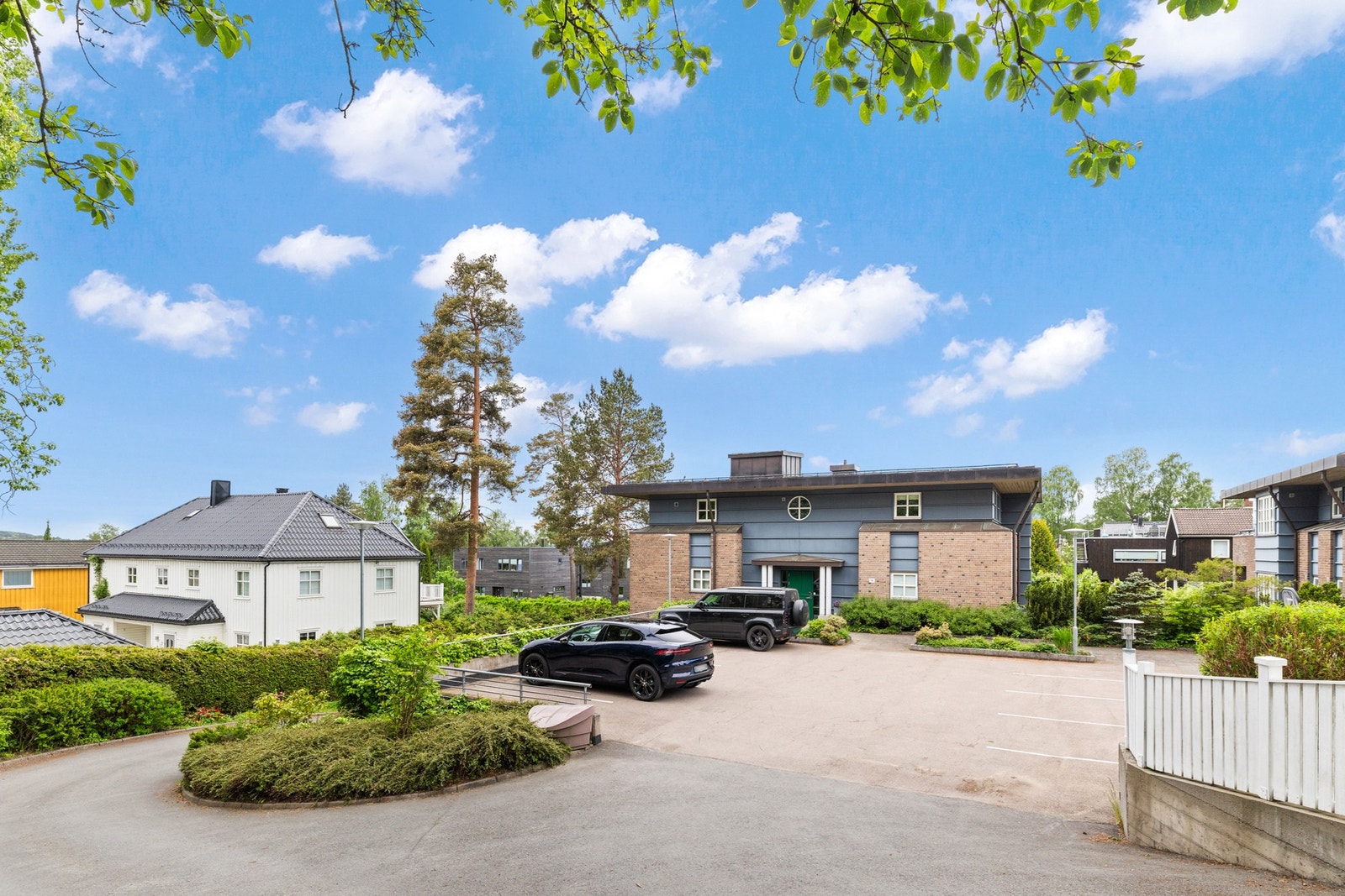 Sameiet Munkerudåsen 38. Sameiet består av 11 boligseksjoner. Galleribilde