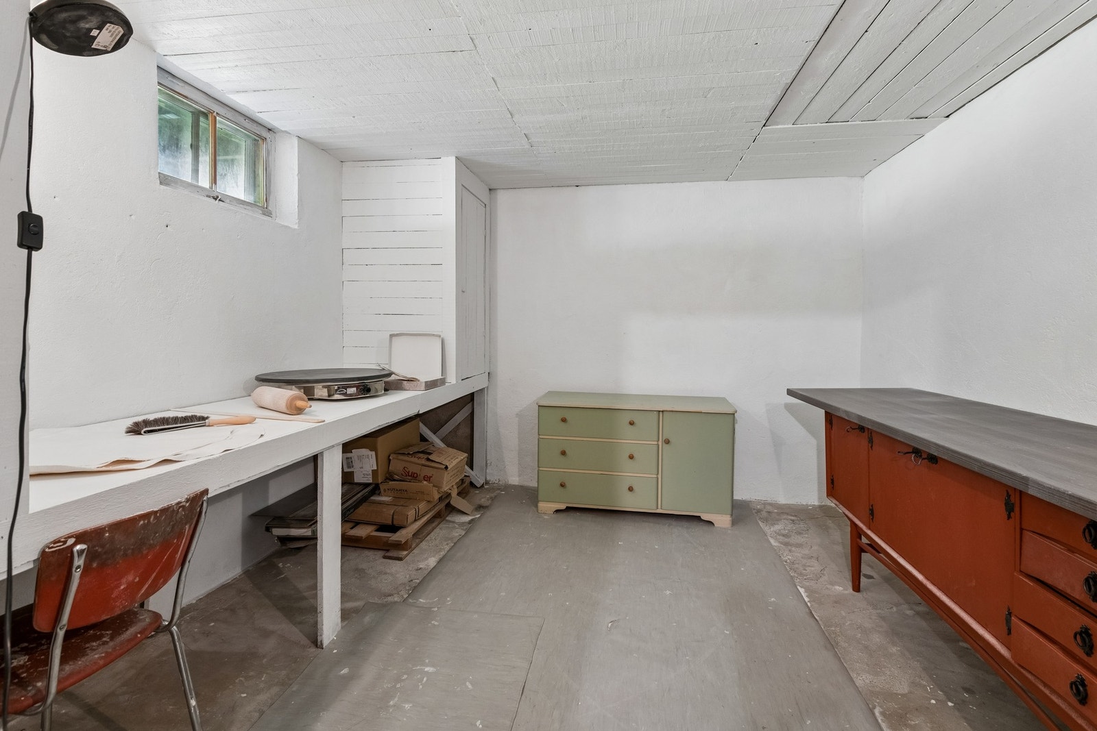 Kjellerrom som i dag benyttes som bakstrom. Galleribilde
