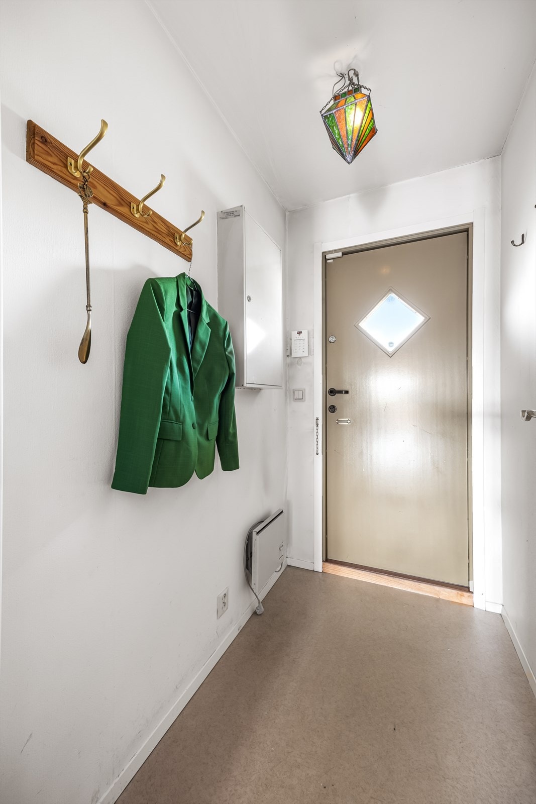 Dette er en bolig med stort potensiale for de som ønsker et hjem der de med innsats kan få det slik de selv ønsker. Galleribilde