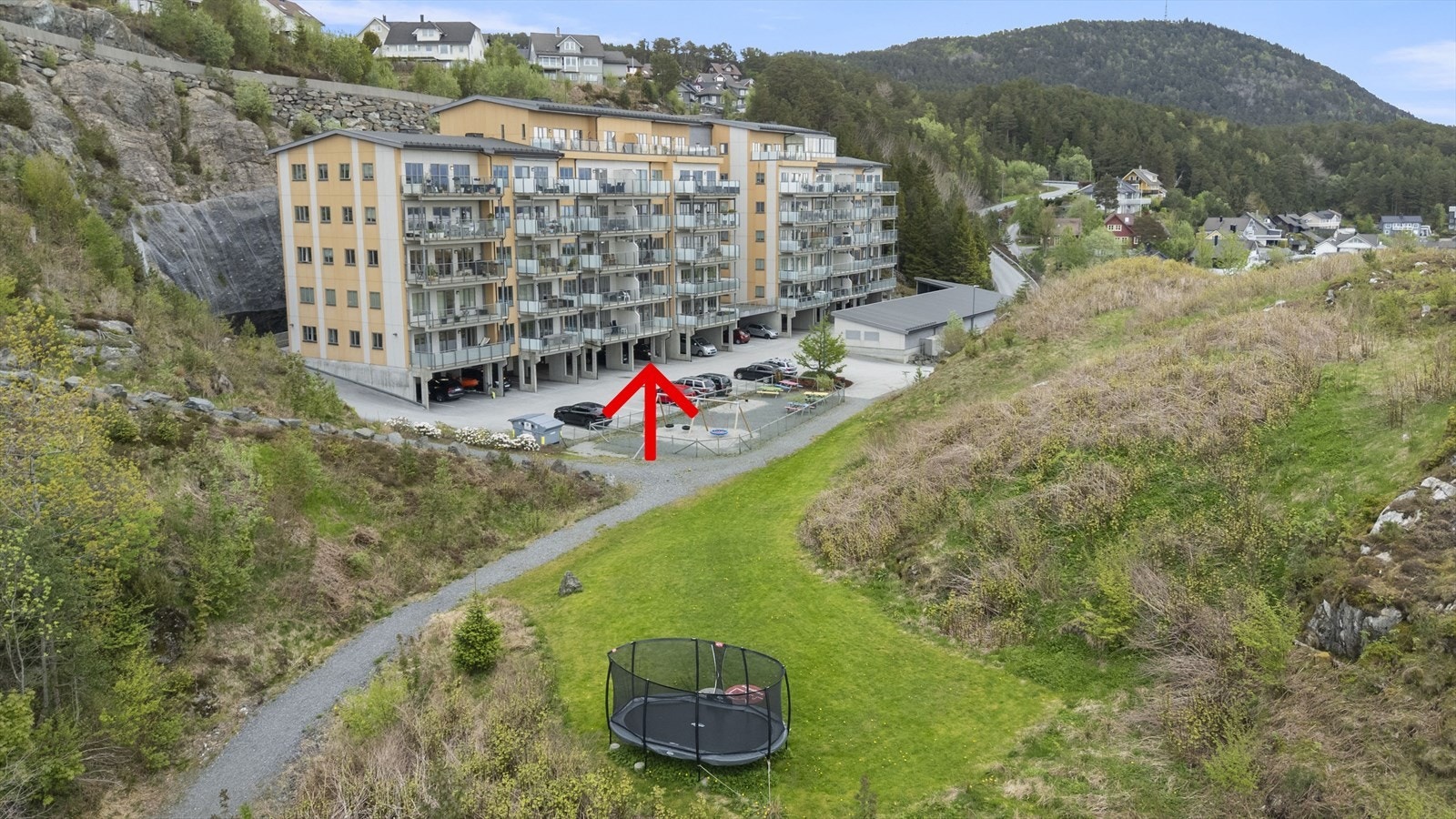 Velkommen til Kalvedalsvegen 1! Foto: Photoevent (Thor-Aage Bolseth Lillestøl) Galleribilde